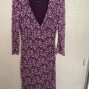 Laundry By Shelli Segal Burgundy and White Long Sleeve Dress
